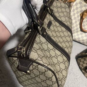Gucci Beige Brown GG boston w/ dark brown trim
